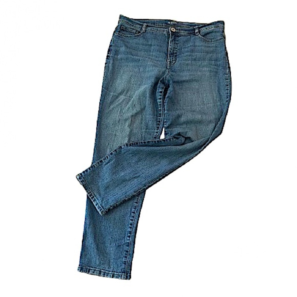 Style & Co | Tummy Control Slim Leg Straight leg Jeans in size 16